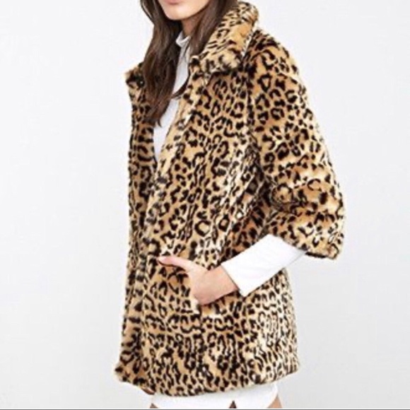 FOREVER 21 FAUX FUR 3/4 Sleeve Cheetah Coat. SIZE(S) - Picture 3 of 17